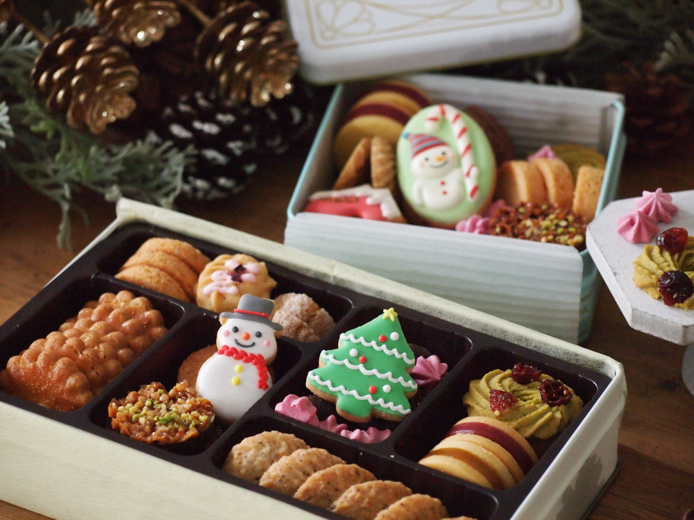 
                  
                    ピースフルクリスマスL (クッキー缶)
                  
                